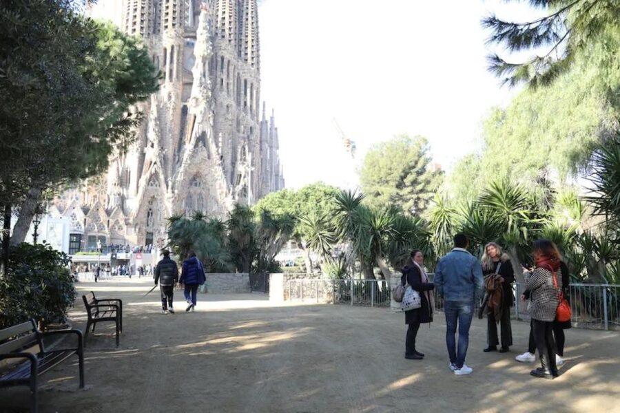 Barcelona: Sagrada Familia Skip The Line Insider Guided Tour - Price and value: is $77 per person a smart move?