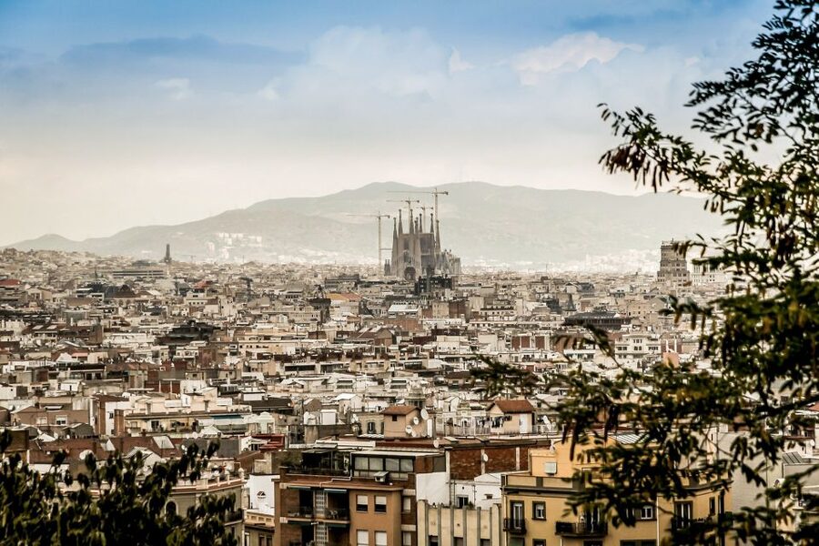 Barcelona: Sagrada Família Skip the Line Tour & Entry Ticket - Towers are extra: what you will not get in this tour
