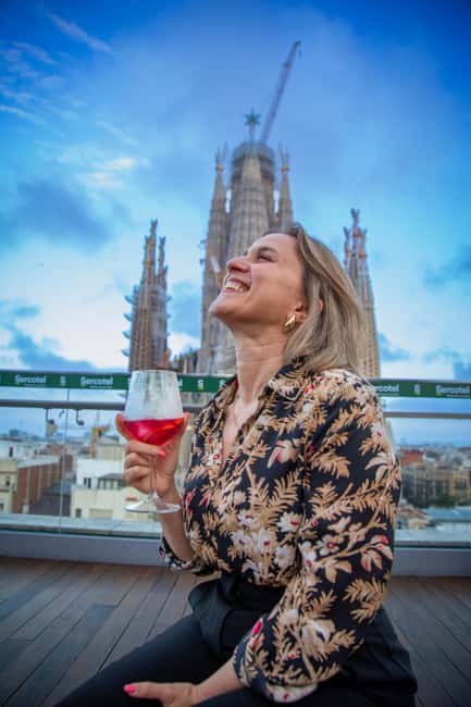Barcelona: Sagrada Familia Tour Priority Access & Add-ons - Option 1: Rooftop terrace at Hotel Sercotel Rosellón for sangria and Sagrada photos