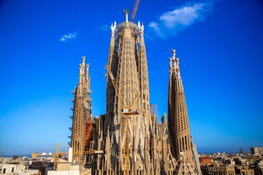 Barcelona: Sagrada Familia Tour Priority Access & Add-ons - Price and value: is $91 per person a good deal?