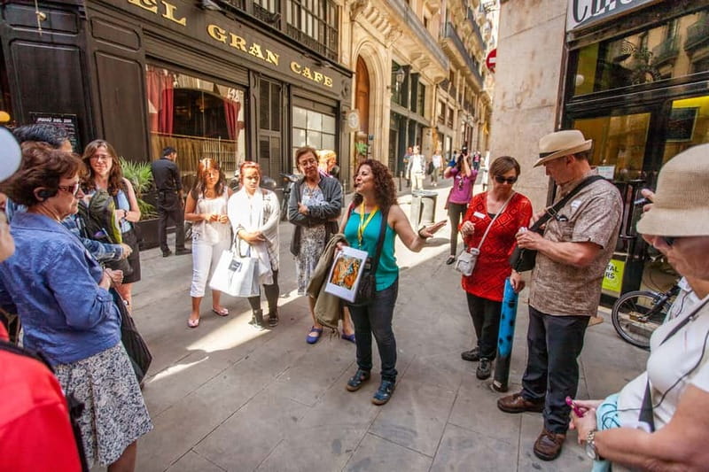 Barcelona: Small Group Picasso Tour with Picasso Museum - The guide experience: small group, big story energy