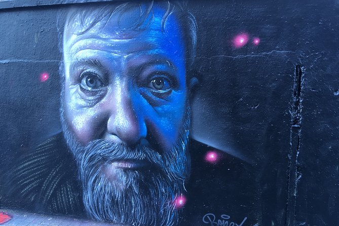 Barcelona Street Art and Graffitti Bicycle Tour - From City Center to the Beach: Getting Oriented the Fast Way