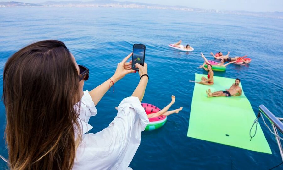 Barcelona: Sunset or Day Catamaran Cruise with Tapa & Drink - Key things I’d zero in on before you go
