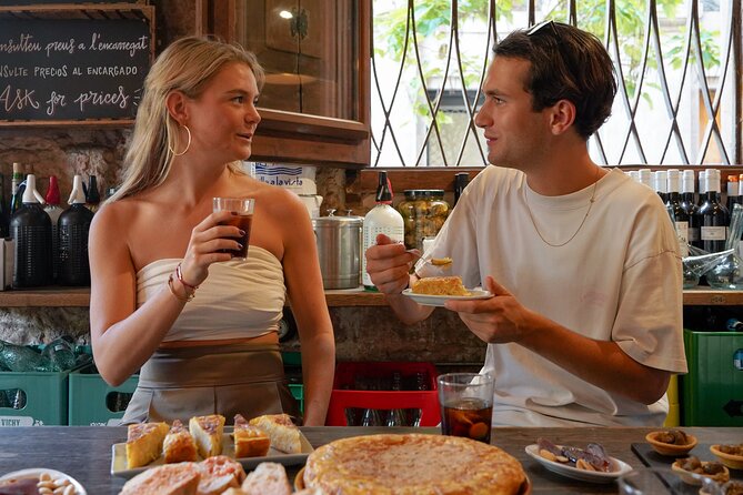 Barcelona Tapas and Wine Experience Small-Group Walking Tour - A 3-hour tapas-and-wine route through Barcelona’s oldest lanes