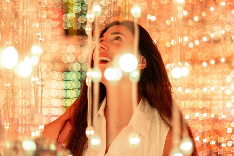 Barcelona: White Rabbit Catalonia's Top Immersive Experience - VR, immersive cube, 360 screens, AI, and the infinity room moment