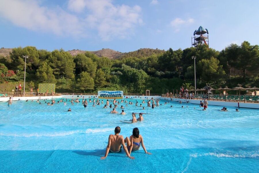 Benidorm: Aqualandia Entry w/Optional Mundomar Combo Ticket - The combo ticket plan: how to split Aqualandia and Mundomar