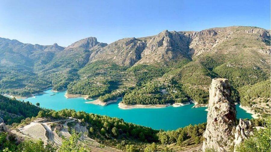 Benidorm: Guided Jeep Trip to Guadalest and Algar Falls - The 1,000 Meter Climb and Panoramic Views Back to Benidorm