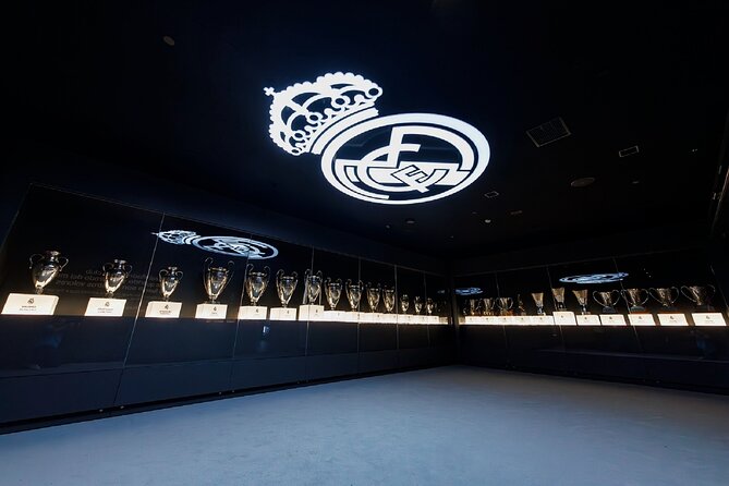Bernabeu Stadium & Real Madrid Museum Guided Tour - Locker-room dreams, photos, and souvenirs you can actually use