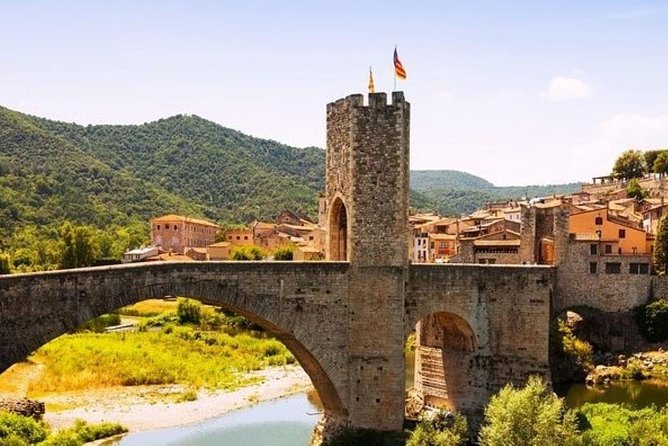 Besalu & 3 Medieval Towns Small Group Tour with Hotel Pick-Up - Leaving Barcelona early, then watching medieval towns take over