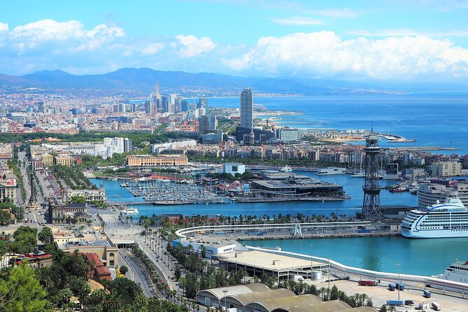 Best of Barcelona: Sagrada Familia & Park Guell Tour with Pick-up - Gothic Quarter walk: plazas, alleys, and the Jewish Quarter