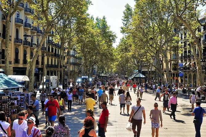 Best of Barcelona: Sagrada Familia & Park Guell Tour with Pick-up - Eixample and Passeig de Gràcia: Modernism in motion
