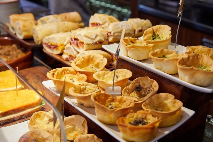 Bilbao: Exclusive Food & Wine Tasting Tour with Local Guide - Key things that make this Bilbao tour work