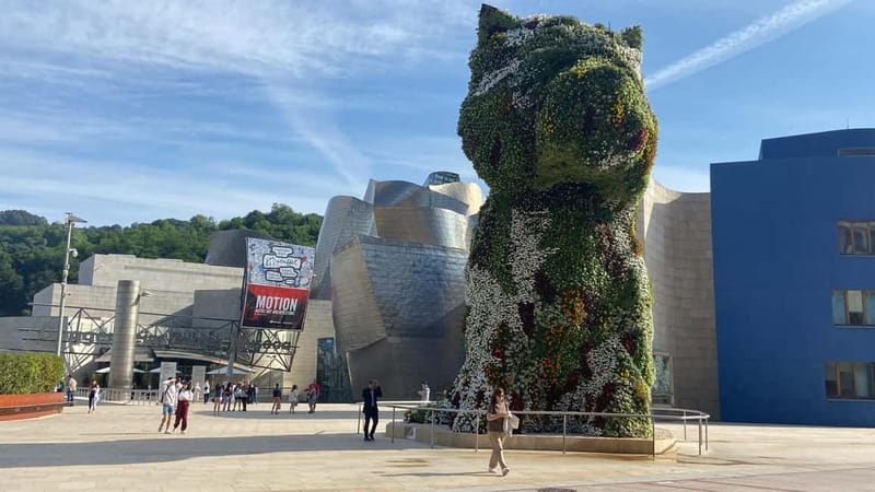 Bilbao: Guggenheim VIP Experience. Small Group. Expert Guide - Should You Book This Guggenheim VIP Tour?