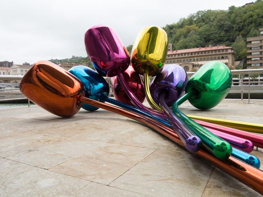 Bilbao: Private & Exclusive Guggenheim Museum Guided Tour - Contemporary art highlights you will recognize by name