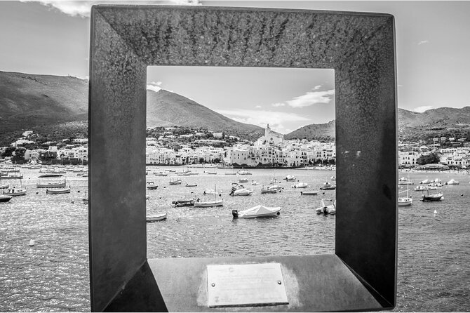 Boat Trip to Cadaqués from Roses with STOP 1:30h/2H/ in Cadaqués - Santa Maria de Cadaqués: the church to build your stop around