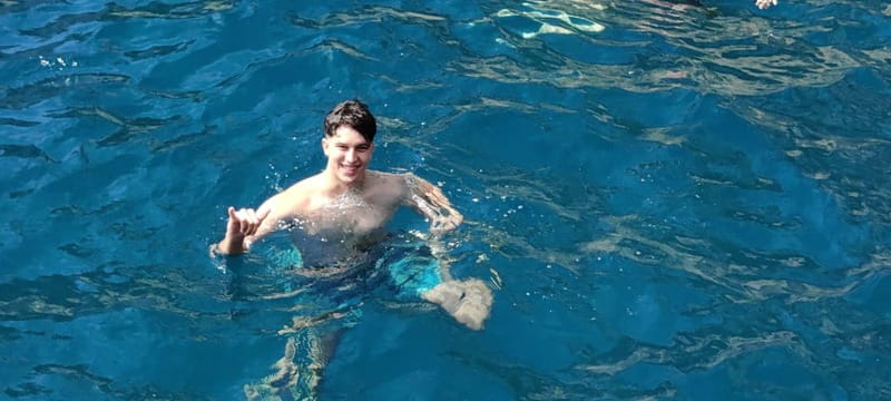 Boat trip to the Medes Islands, caves and stop for swimming - Why the small boat format matters inside the caves