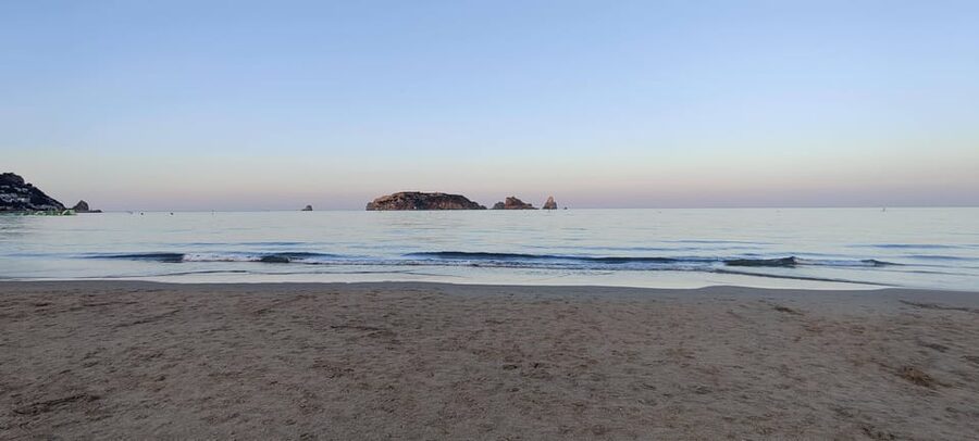 Boat trip to the Medes Islands, caves and stop for swimming - Underwater windows, and the one detail that changes your results