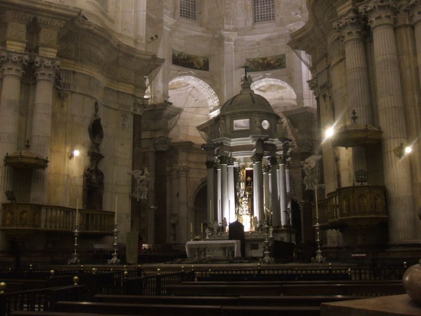 Cadiz: Medieval Tour - The Almohad walled quarter and the Gates of Earth defensive myth