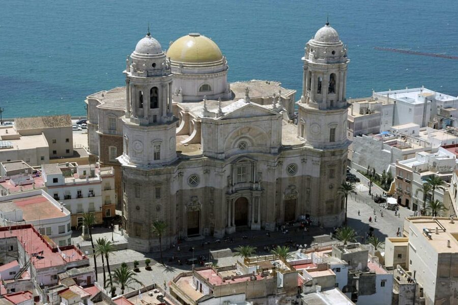 Cadiz: Medieval Tour - The New Cathedral: 18th-century style, Baroque to Neoclassical