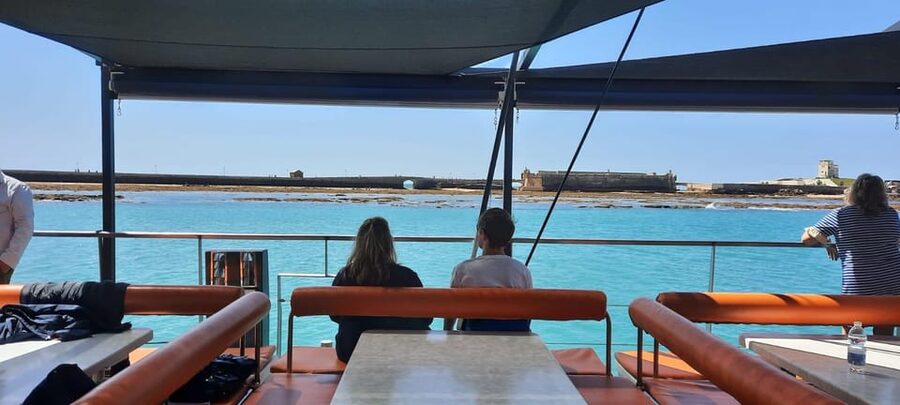 Cádiz: Sunset Catamaran Cruise Tours - Accessibility and Safety: What You Should Plan Around