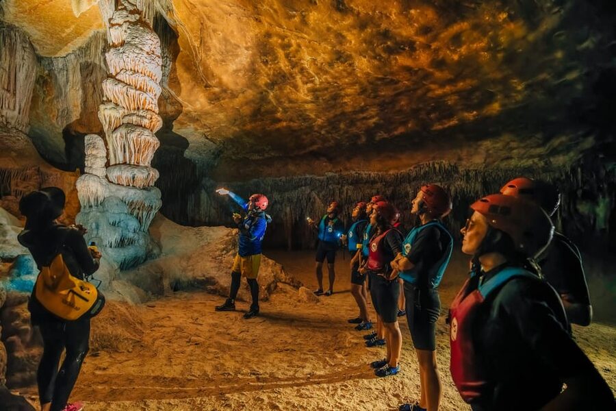 Cala Varques: Guided Sea Caves Kayak & Snorkeling Expedition - Getting from Cala Romantica to the sea caves, without wasting time
