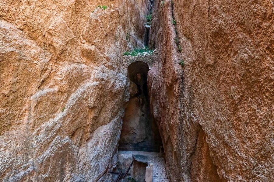 Caminito del Rey: Entry Ticket - Getting to El Chorro: the visitor center parking and how the shuttle actually works