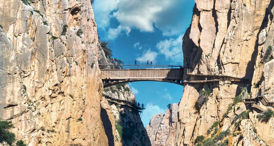 Caminito Del Rey From Málaga: Round-Trip Bus + Tour with Official Guide - The biggest value points, and the tradeoffs