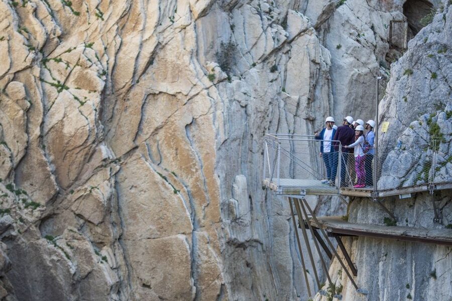 Caminito del Rey: Guided Hiking Tour with Entrance Tickets - Returning to the Finish Area: Bus Time, Extra Walking, and Getting Your Bearings