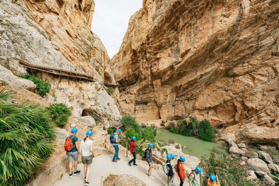 Caminito del Rey: Tickets, Guided Tour, Shuttle & Water - The hanging bridge moment: worth the nerves
