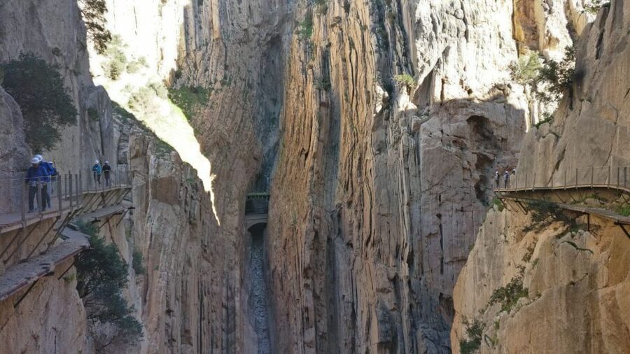 Caminito del Rey: Trekking Tour with Hiking Guide - Caminito del Rey in Gaitanes Gorge: why this walk feels different