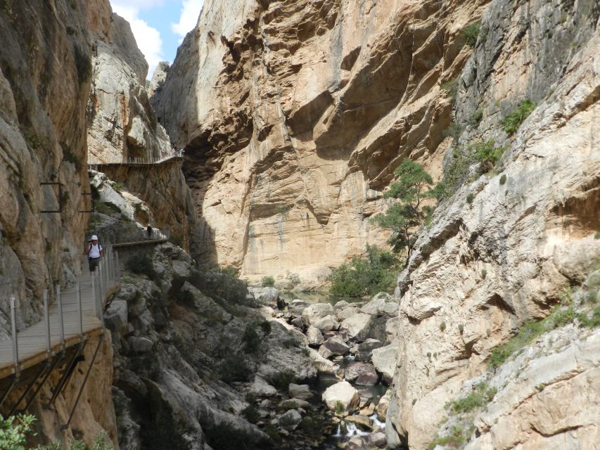 Caminito del Rey: Trekking Tour with Hiking Guide - Timing in a 3.5-hour tour: what to expect and how to plan for wind