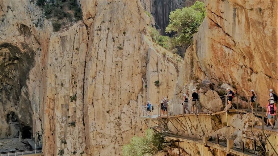 Caminito del Rey: Trekking Tour with Hiking Guide - Gear and behavior rules you should not ignore