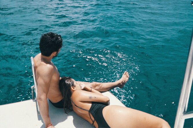 Catamaran Cruise to Papagayo beaches, lunch and water activities - The return cruise from Papagayo back toward Puerto del Carmen