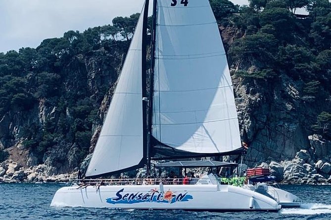 Catamaran ride -Costa Brava with barbecue and drinks. Familiar. - Music, Dancing, and the Greg Factor on the Return Sail