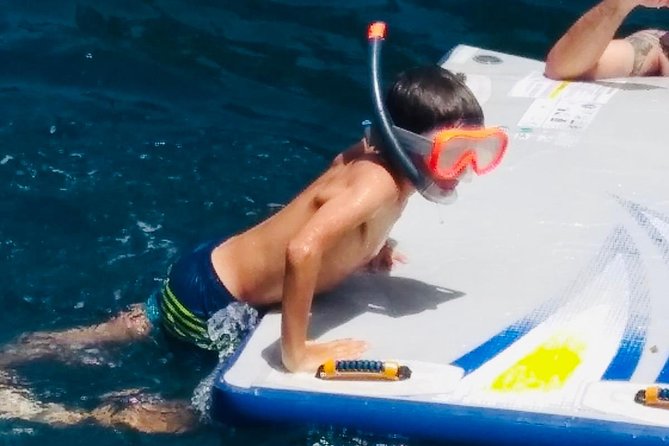 Catamaran ride -Costa Brava with barbecue and drinks. Familiar. - Weather and Choppy Water: The Main Variable You Can’t Ignore
