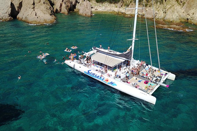 Catamaran ride -Costa Brava with barbecue and drinks. Familiar. - Who This Costa Brava Catamaran Works Best For