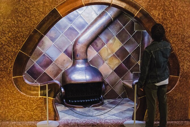 Complete Gaudi Tour: Casa Batllo, Park Guell & Sagrada Familia - Casa Batlló: the interior that makes Gaudí feel weird (in a good way)
