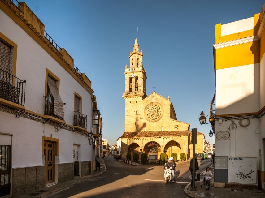 Córdoba: City Sightseeing Hop-On Hop-Off Bus Tour - Audio, headphones, and getting the most from the ride