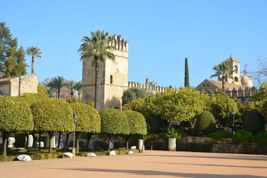 Cordóba: Gardens & Fortress of Catholic Monarchs Guided Tour - What you actually visit: fortress rooms, royal residence, and the gardens circuit