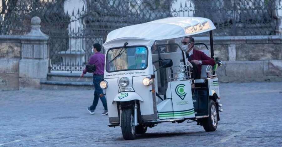 Córdoba: Guided City Tour by Tuk-Tuk - The first three stops: Roman Temple to Corredera Square