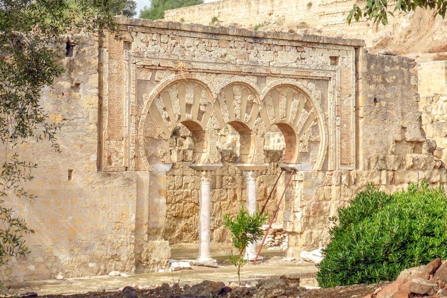 Córdoba: Guided Tour of Azahara Medina - Getting your bearings fast: The visitor center and the 10th-century video