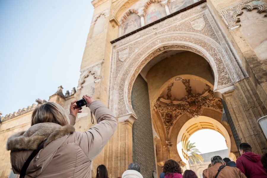 Cordoba: Jewish Quarter and Mosque-Cathedral Guided Tour - Key things that make this tour worth your time