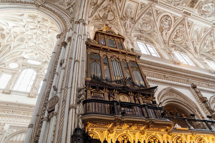 Cordoba: Jewish Quarter and Mosque-Cathedral Guided Tour - 2 hours in Córdoba, the practical way to see the big three