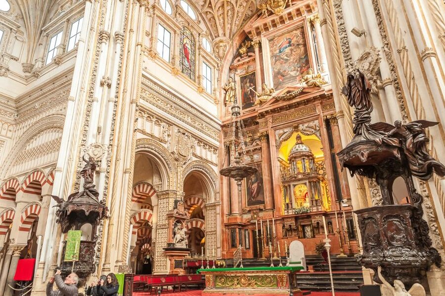 Cordoba: Monuments Walking Tour - Start at Alcázar de los Reyes Cristianos, the palace-fortress first