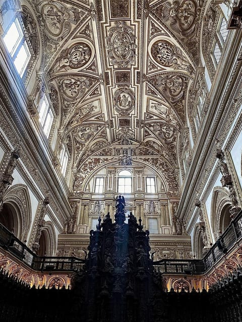 Córdoba: Mosque-Cathedral Guided Tour - Why the Mosque-Cathedral makes such a strong first impression