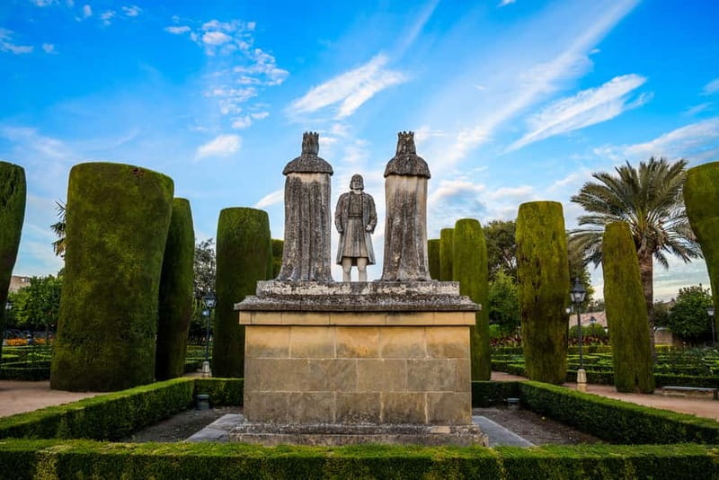 Córdoba: Mosque-Cathedral, Jewish Quarter and Alcázar Tour - Why Córdoba’s tri-faith monuments fit together in one walk