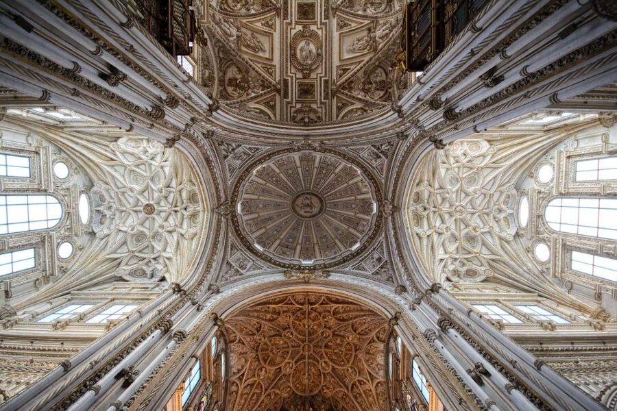 Cordoba Mosque-Cathedral: Skip-the-Line Guided Tour - Practical tips for your visit inside La Mezquita