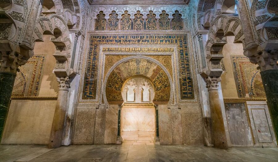 Cordoba Mosque-Cathedral: Skip-the-Line Guided Tour - Almanzor extensions, why the Mezquita grew into something bigger