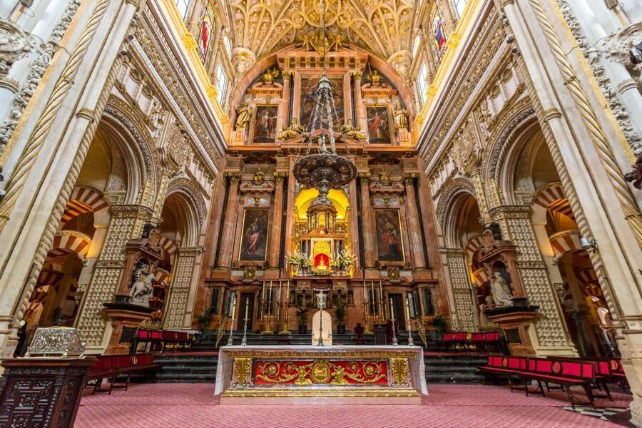 Córdoba: Mosque, Jewish Quarter and Alcázar 3-Hour Tour - The royal palace link to the Inquisition: why this tour feels more serious