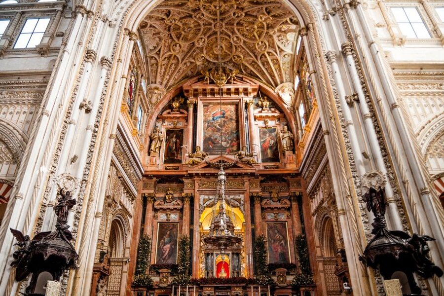 Córdoba: Skip-the-Line Great Mosque-Cathedral History Tour - Córdoba’s Mezquita-Catedral: Why a 1-hour tour works